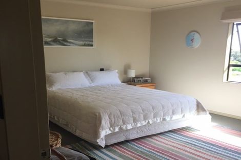 Photo of property in 27 Hicks Crescent, Waikanae Beach, Waikanae, 5036