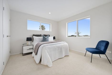 Photo of property in 79 San Valentino Drive, Henderson, Auckland, 0612