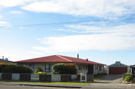 Photo of property in 37 Brougham Street, Westport, 7825