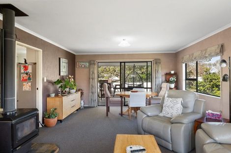 Photo of property in 11 Pohutukawa Drive, Athenree, Katikati, 3177