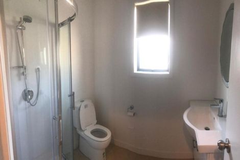 Photo of property in 25 Blease Street, New Lynn, Auckland, 0600