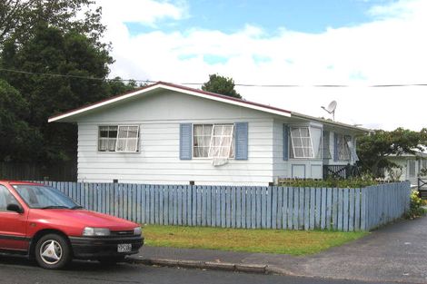 Photo of property in 119 Tirimoana Road, Te Atatu South, Auckland, 0602