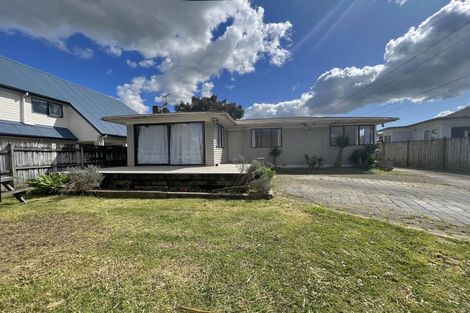 Photo of property in 11 Tiraumea Drive, Pakuranga, Auckland, 2010