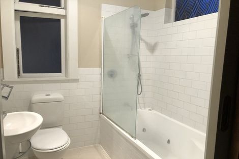 Photo of property in 108 Grafton Road, Roseneath, Wellington, 6011