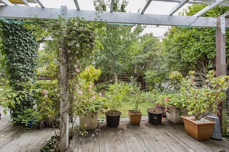 Photo of property in 174 Weston Road, St Albans, Christchurch, 8052