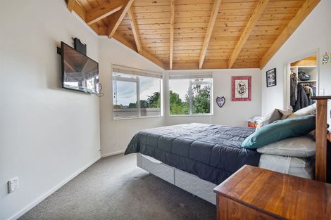 Photo of property in 3 Gurnard Road, Stillwater, Silverdale, 0993