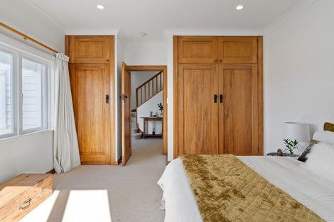 Photo of property in 78 The Crescent, Roseneath, Wellington, 6011