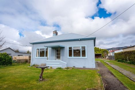 Photo of property in 37 Leonard Street, Waimate, 7924