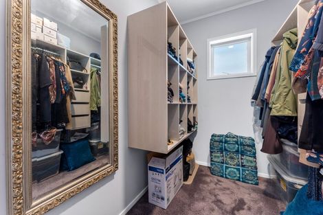 Photo of property in 18 Murano Place, Chatswood, Auckland, 0626