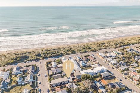 Photo of property in 13 Effingham Street, North New Brighton, Christchurch, 8083