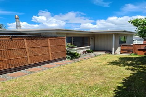 Photo of property in 1/5 Gulf View Road, Murrays Bay, Auckland, 0630