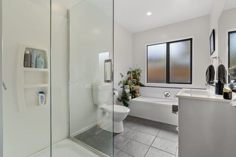 Photo of property in 51 Rathmar Drive, Manurewa, Auckland, 2105