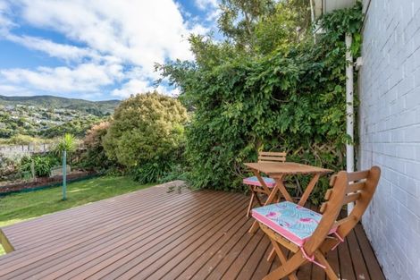 Photo of property in 15 Sunshine Avenue, Karori, Wellington, 6012