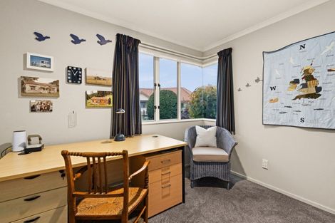 Photo of property in 30 Pukekura Place, Taradale, Napier, 4112