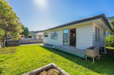 Photo of property in 2 Dimock Street, Titahi Bay, Porirua, 5022