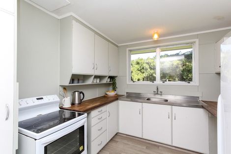 Photo of property in 119 Riversdale Drive, Merrilands, New Plymouth, 4312