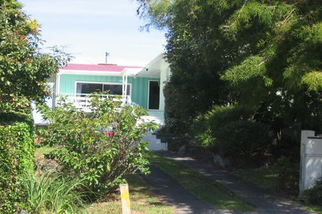 Photo of property in 37 Marlborough Avenue, Glenfield, Auckland, 0629