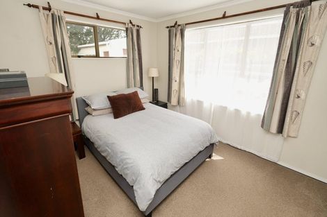 Photo of property in 62 Acacia Street, Kelvin Grove, Palmerston North, 4414