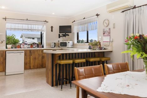 Photo of property in 391a Pukehangi Road, Pomare, Rotorua, 3015