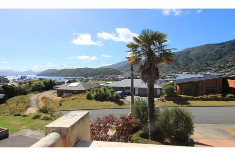 Photo of property in 27 Gravesend Place, Picton, 7220