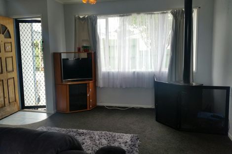 Photo of property in 24b Tironui Station Road, Papakura, 2112