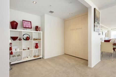 Photo of property in 4/50 Marine Parade, Mount Maunganui, 3116