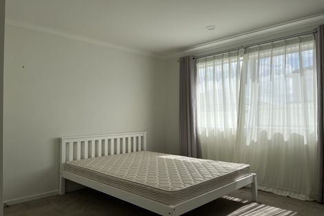 Photo of property in 12 Bridget Court, Red Beach, 0932