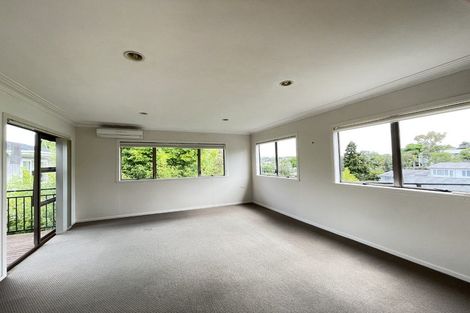 Photo of property in 4 Lynngate Place, Hillcrest, Auckland, 0627