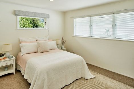 Photo of property in 196 Karori Road, Karori, Wellington, 6012