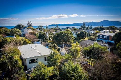 Photo of property in 120 Renown Road, Raumati South, Paraparaumu, 5032