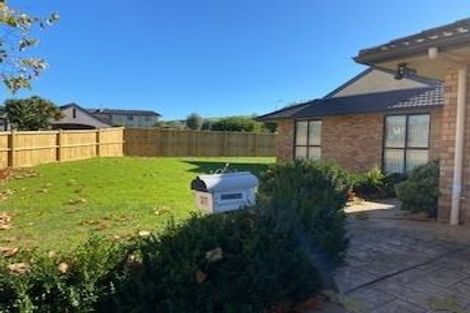 Photo of property in 37 Belcoo Crescent, East Tamaki, Auckland, 2013