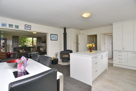 Photo of property in 11 Quebec Place, Wainoni, Christchurch, 8061