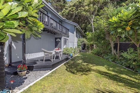 Photo of property in 126a Breaker Bay Road, Breaker Bay, Wellington, 6022