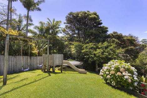 Photo of property in 36 Elliston Crescent, Stanmore Bay, Whangaparaoa, 0932
