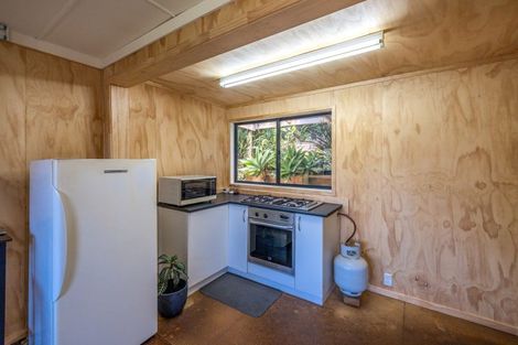 Photo of property in 35 Miro Road, Palm Beach, Waiheke Island, 1081