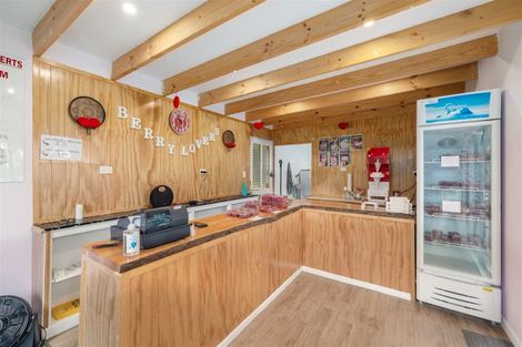 Photo of property in 651 Pound Road, Yaldhurst, Christchurch, 7676