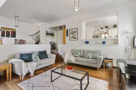 Photo of property in 91 Hinemoa Street, Birkenhead, Auckland, 0626