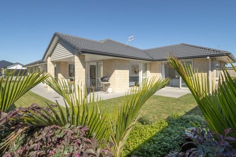 Photo of property in 6 Batty Street, Papamoa Beach, Papamoa, 3118