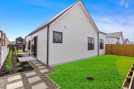 Photo of property in 35 Cambie Avenue, Red Beach, 0932