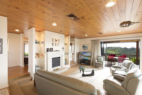 Photo of property in 9 Kotare Place, Sandspit, Warkworth, 0982