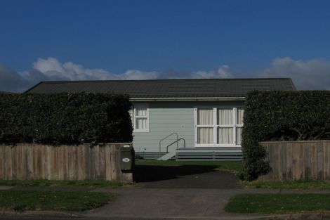 Photo of property in 110 Field Way, Waikanae Beach, Waikanae, 5036