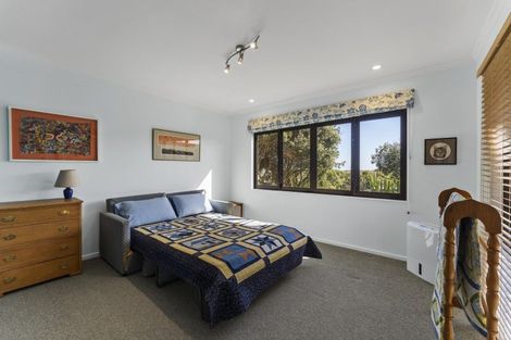 Photo of property in 5 Moana Street, Otaki Beach, Otaki, 5512