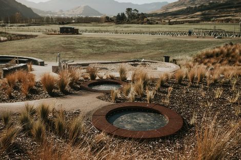 Photo of property in 9 Plough Street, Jacks Point, 9371