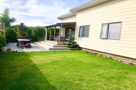 Photo of property in 10 Umu Place, Mangere, Auckland, 2022