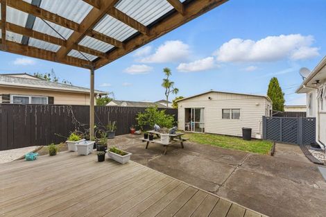 Photo of property in 28 Miro Street, Castlecliff, Whanganui, 4501