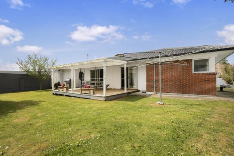 Photo of property in 16 Damian Way, Weymouth, Auckland, 2103