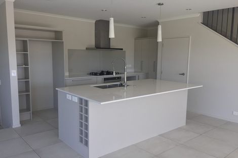 Photo of property in 2 Riviera Drive, Flat Bush, Auckland, 2019