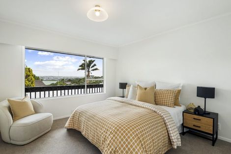 Photo of property in 4 Sispara Place, Beach Haven, Auckland, 0626