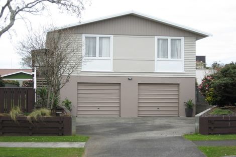 Photo of property in 49 Nevada Drive, Merrilands, New Plymouth, 4312