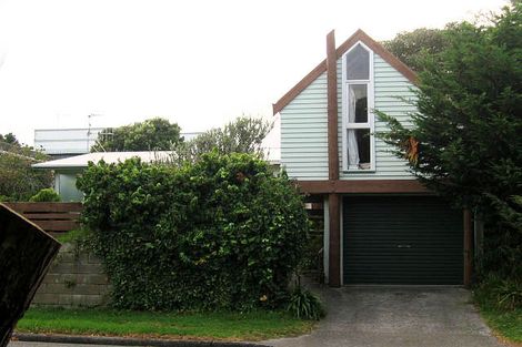 Photo of property in 12 Manly Street, Paraparaumu Beach, Paraparaumu, 5032